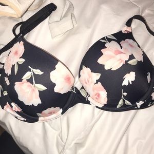 Victoria Secret push up bra